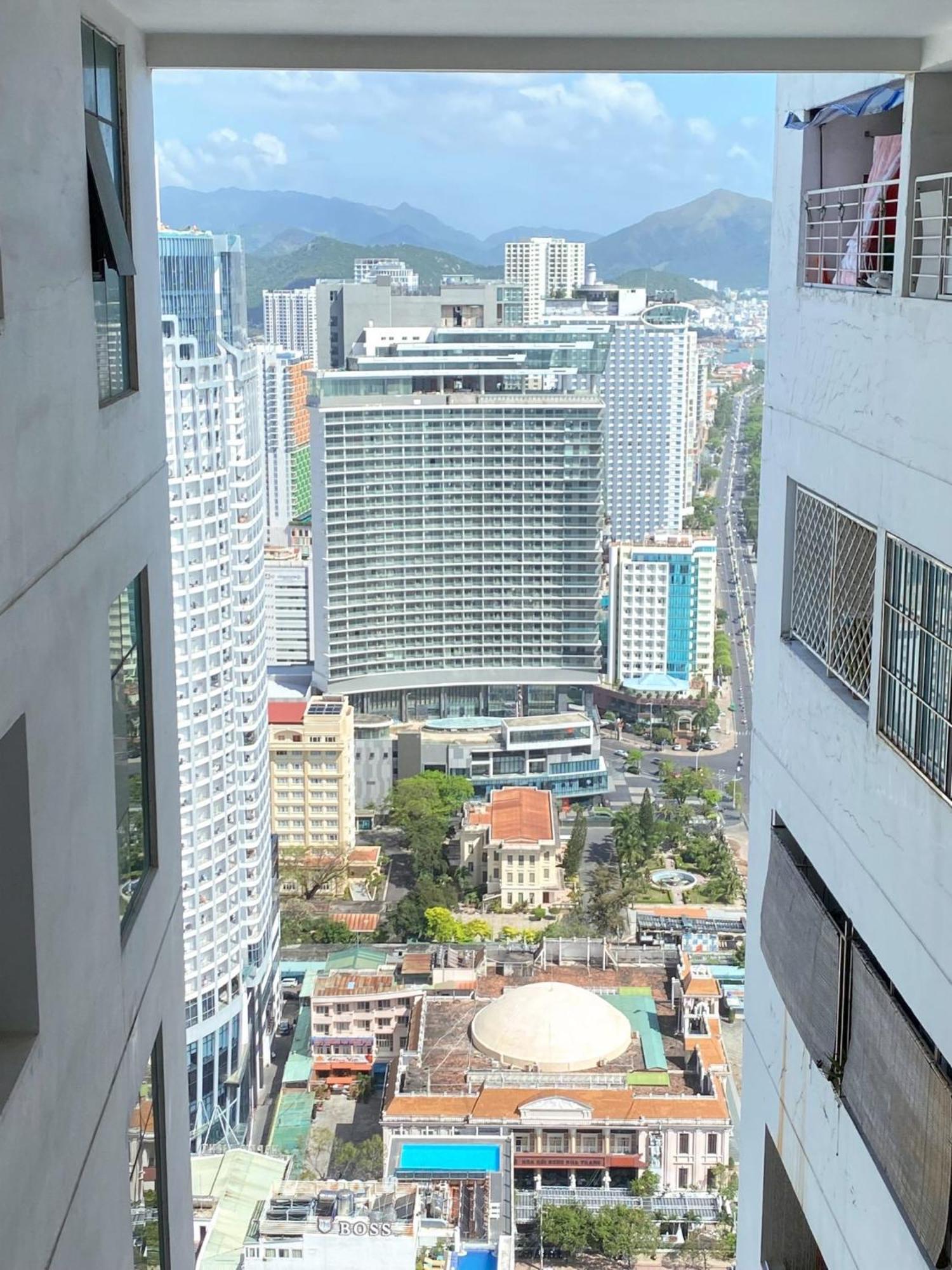 Infinity Sea View Apartment Nha Trang Exterior foto